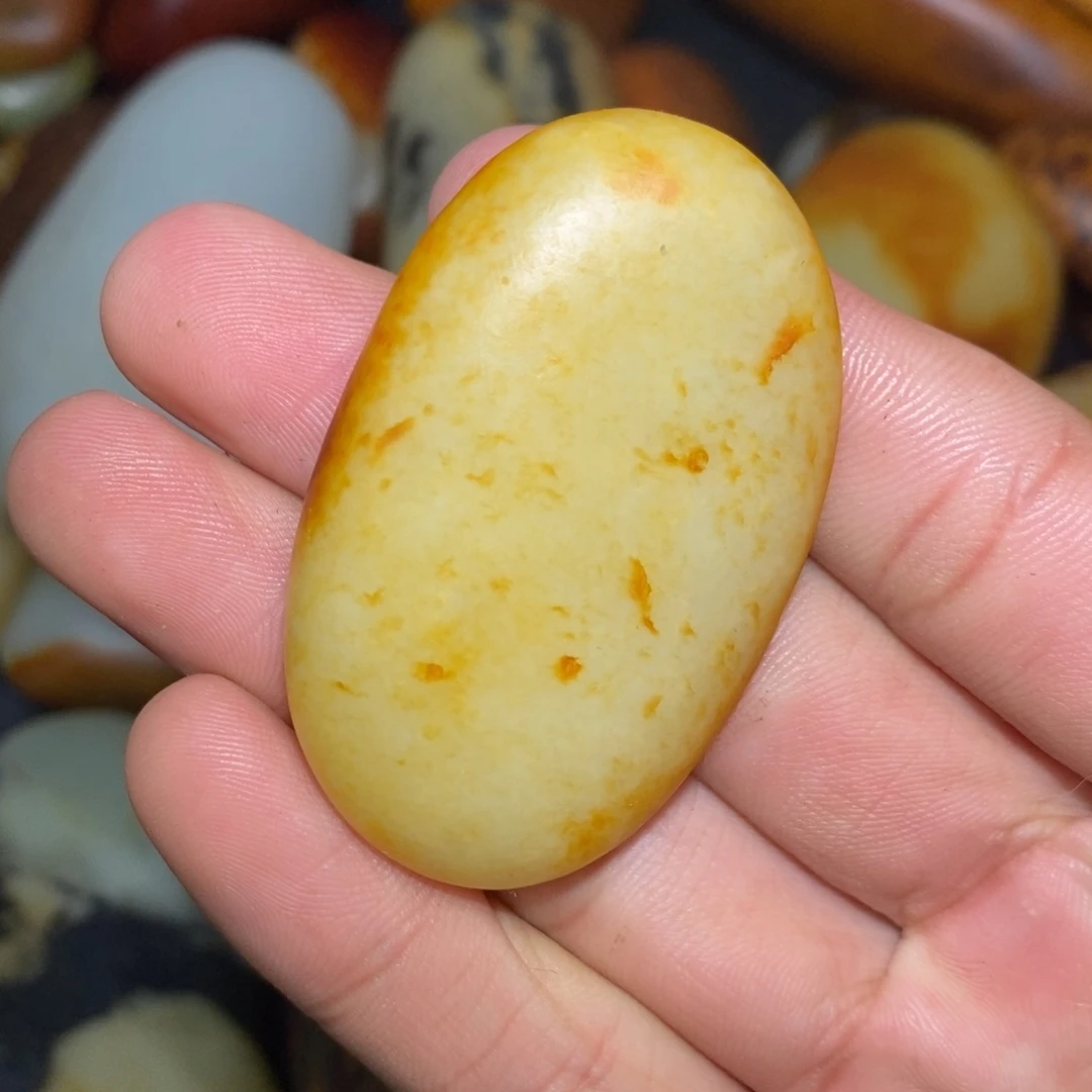和田玉未镶嵌珠宝奇石