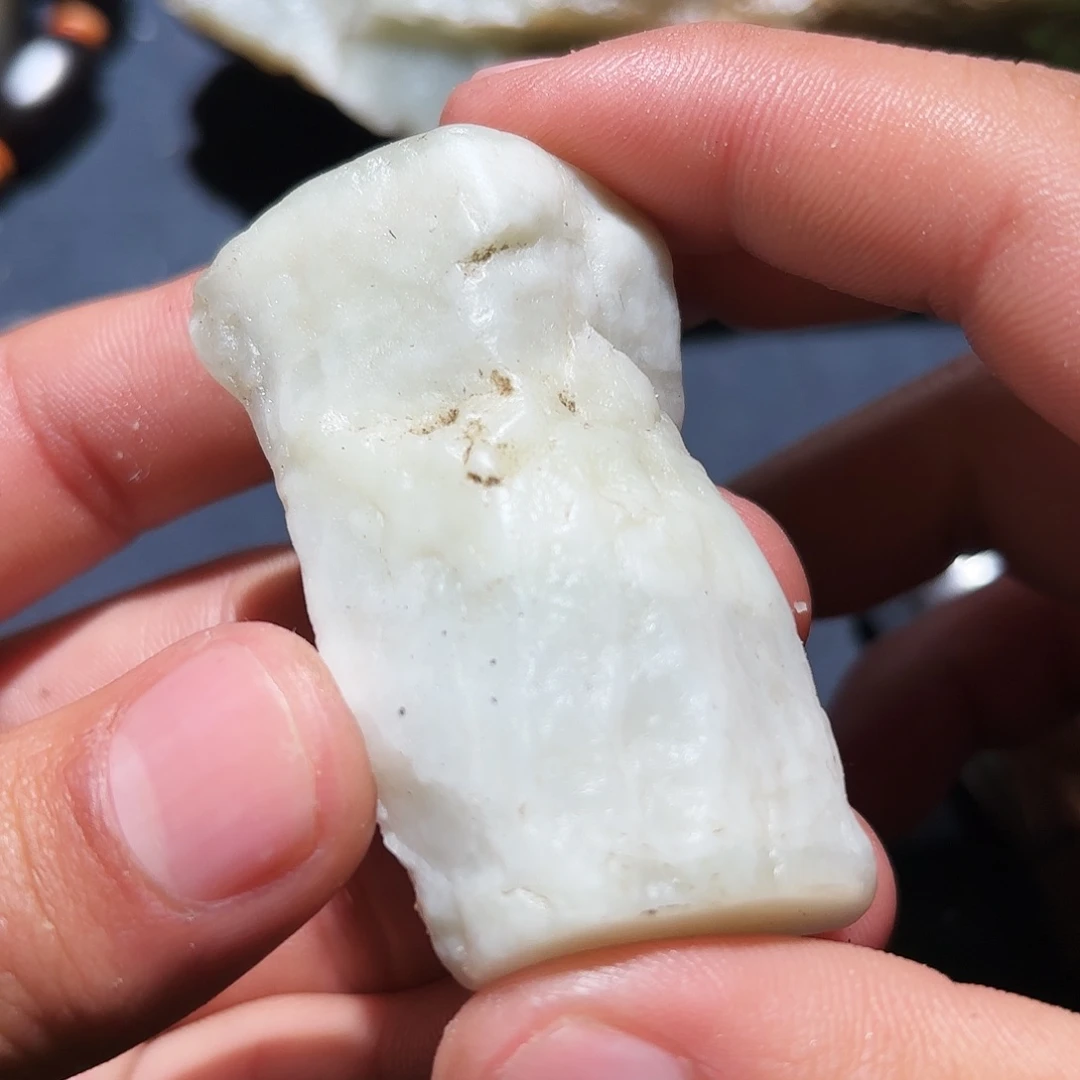 和田玉未镶嵌珠宝奇石