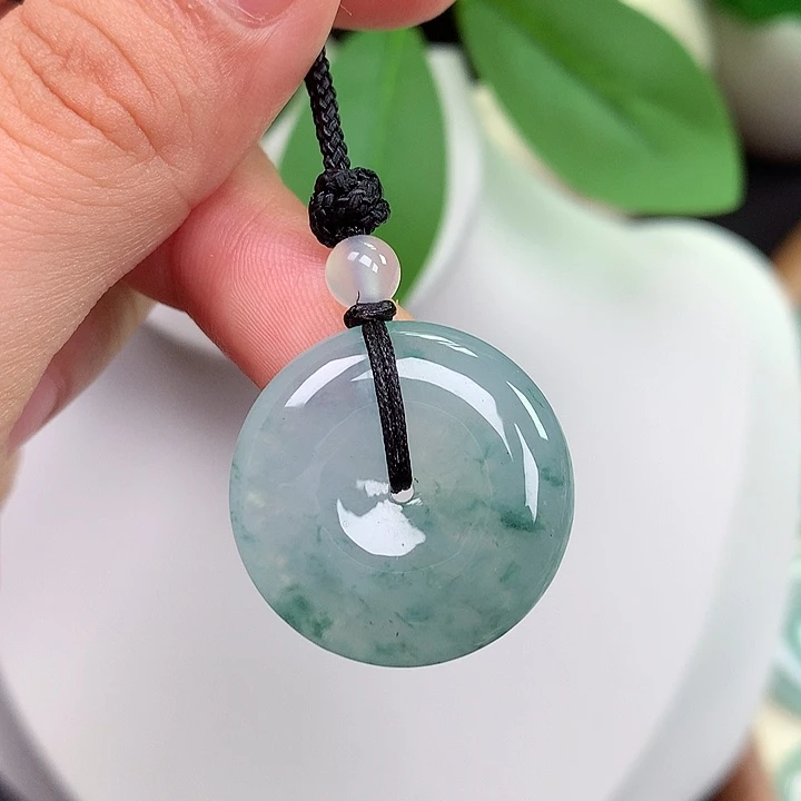 翡翠未镶嵌颈饰平安扣 23.9x6.4mm