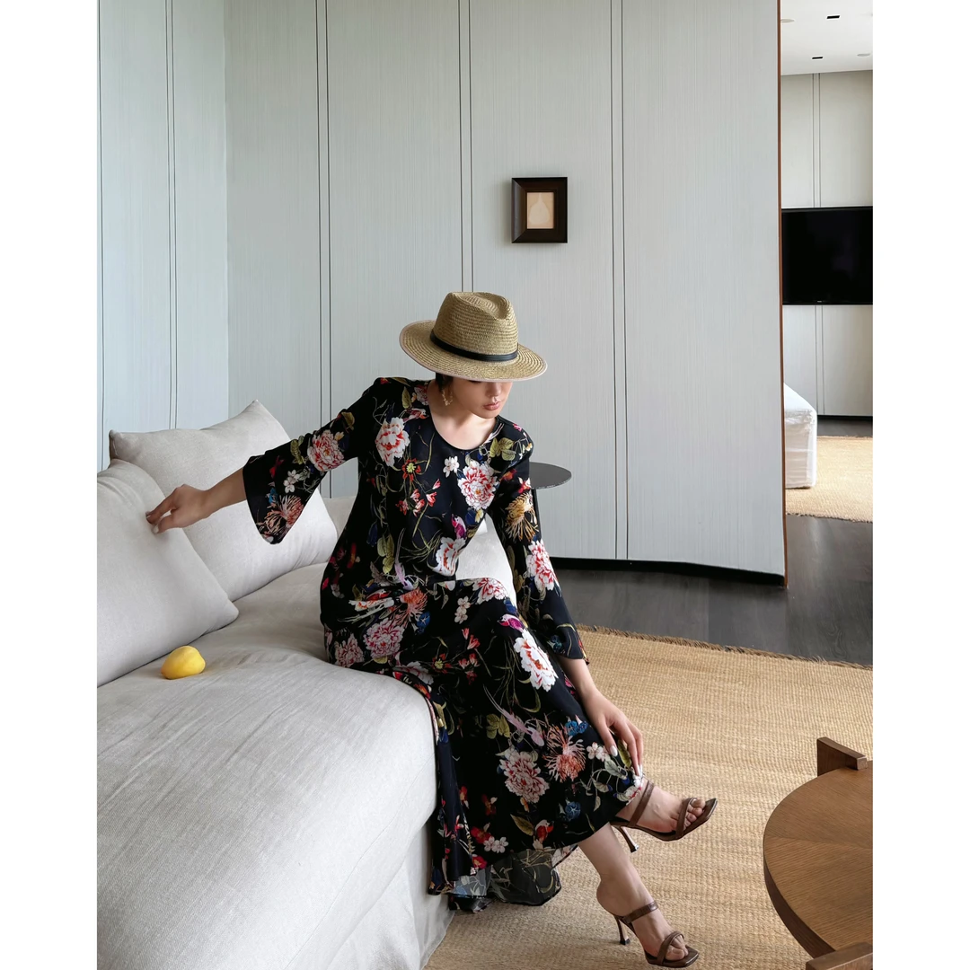 【美人妆】浪漫系法式博主风绝美度假立体裁剪长款油画花连衣裙