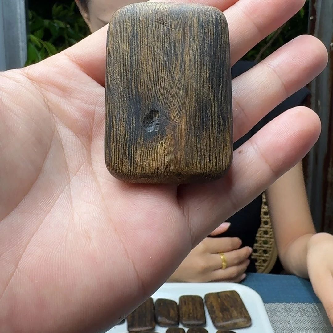 吊坠沉香俊*无事牌12克➕