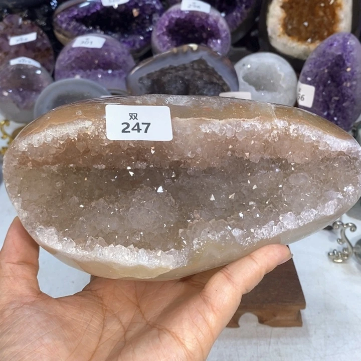 未镶嵌水晶大型摆件（非配饰）