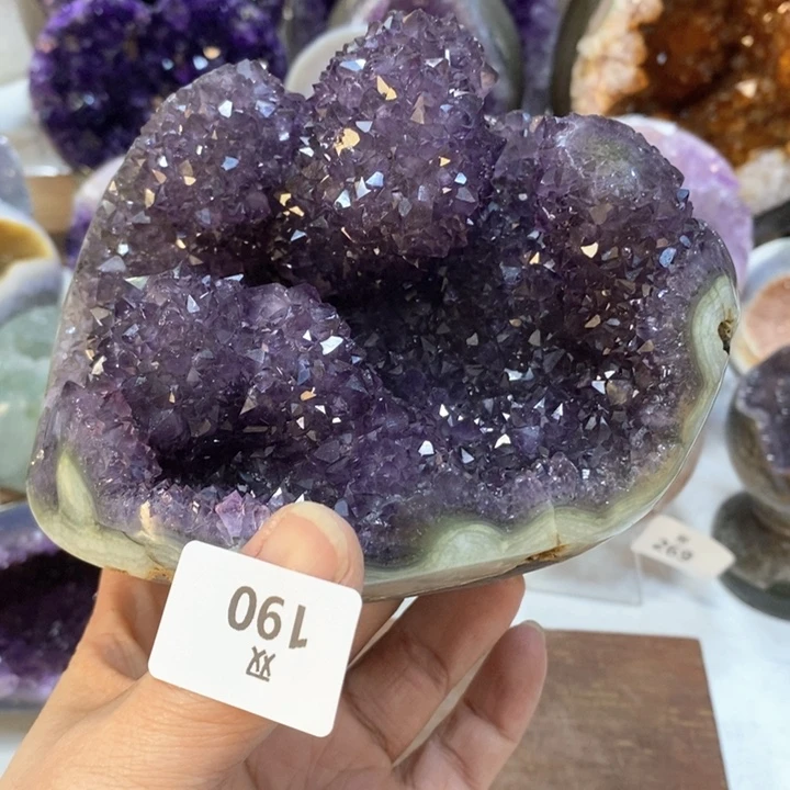 水晶大型摆件（非配饰）未镶嵌