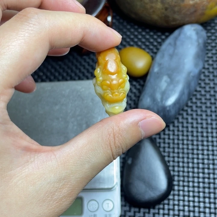 和田玉挂件未镶嵌屯****馆