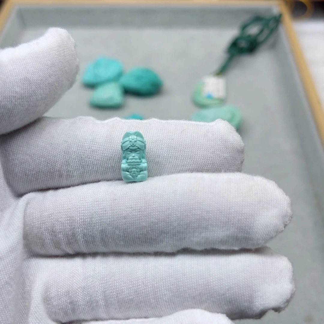 绿松石未镶嵌挂件