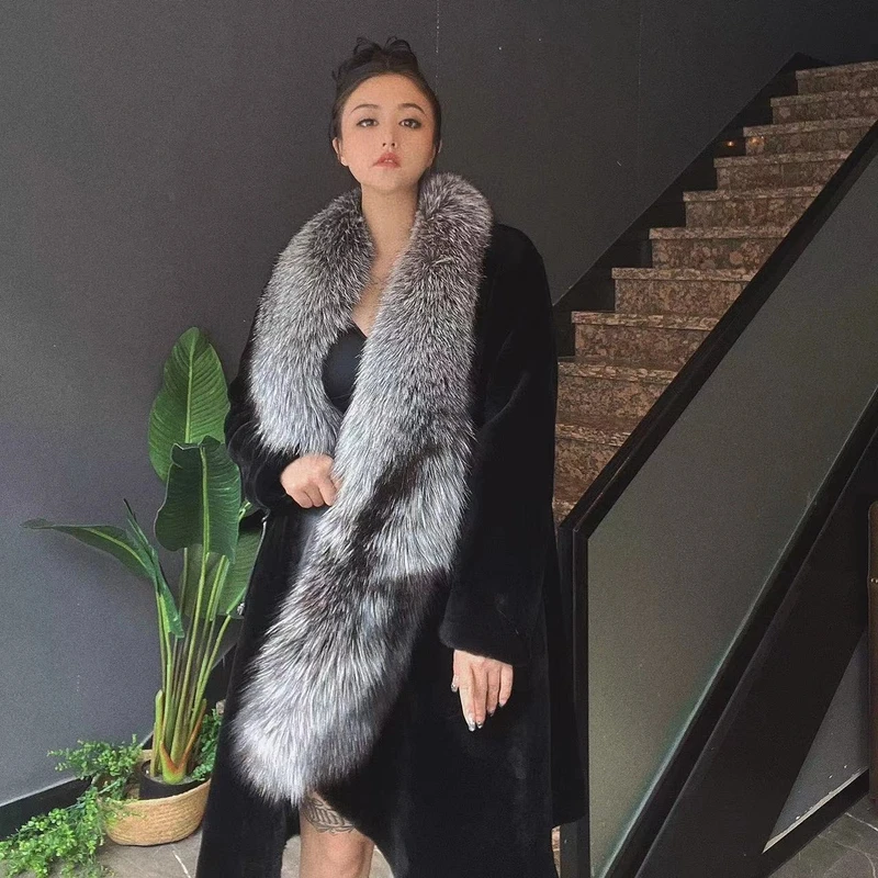 LL【女王优选】潮品时尚冬季秀款设计师狐狸毛中长皮毛一体外套9022