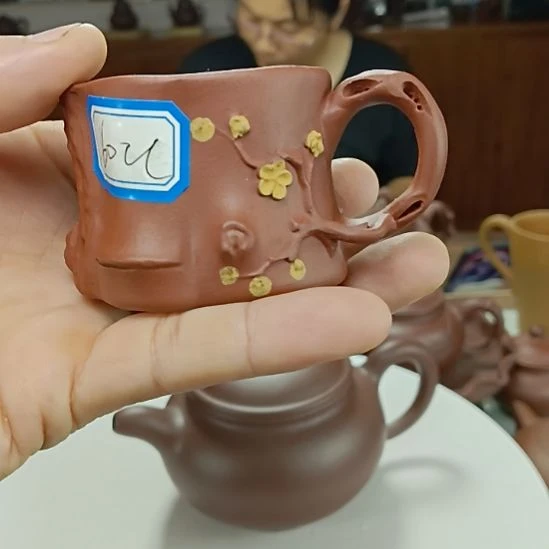茶壶紫砂工作人员