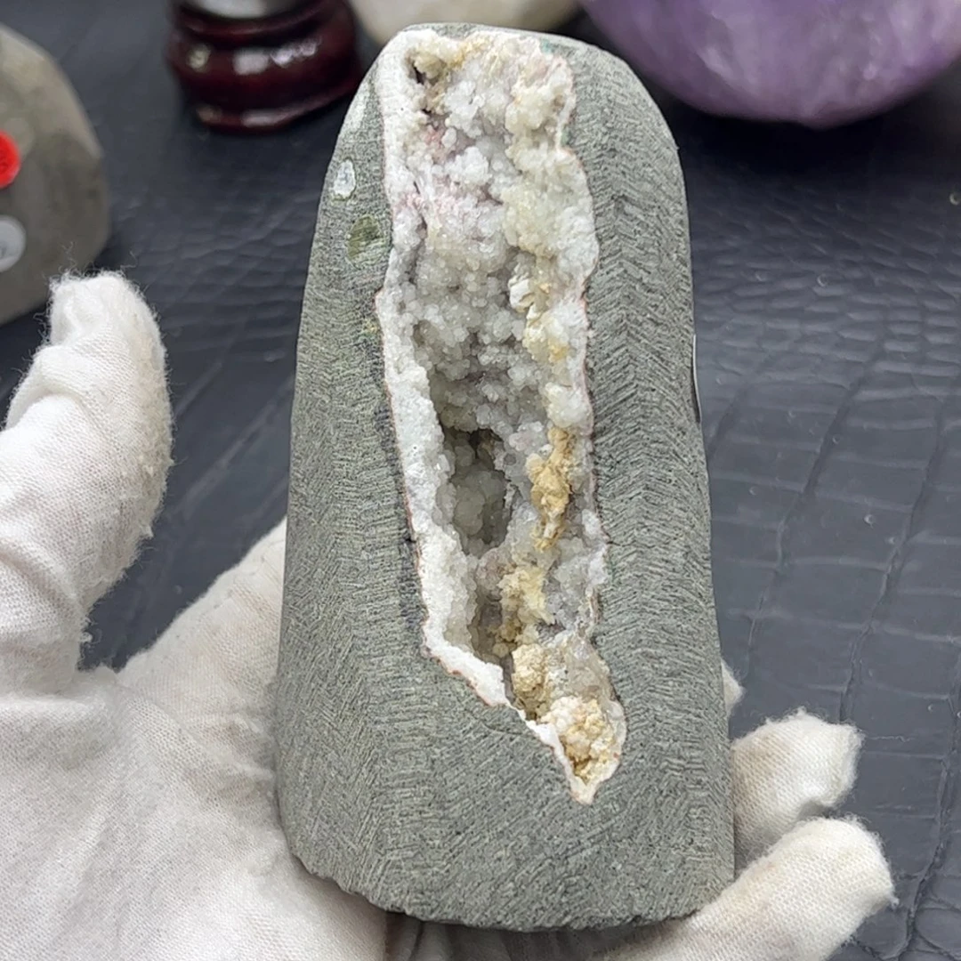 未镶嵌水晶珠宝半成品