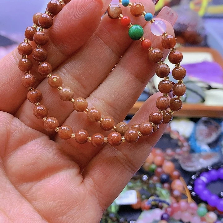 石英质玉（金丝玉）颈饰合金