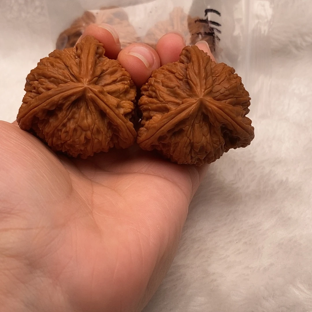 *****吊坠文玩核桃三棱