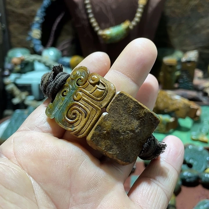 岫岩河磨玉（透闪石质玉）未镶嵌挂件