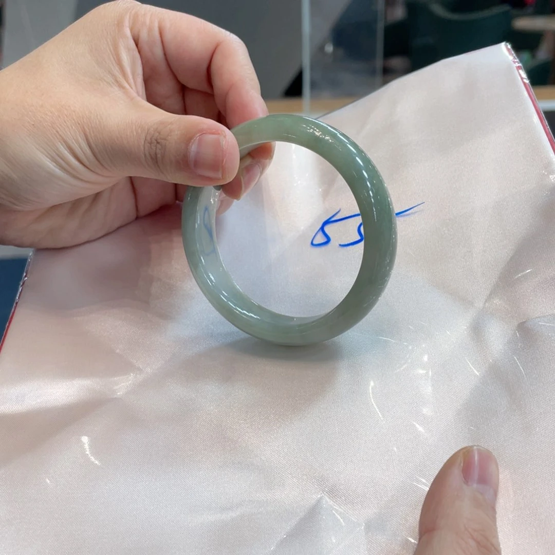 翡翠手镯未镶嵌买断