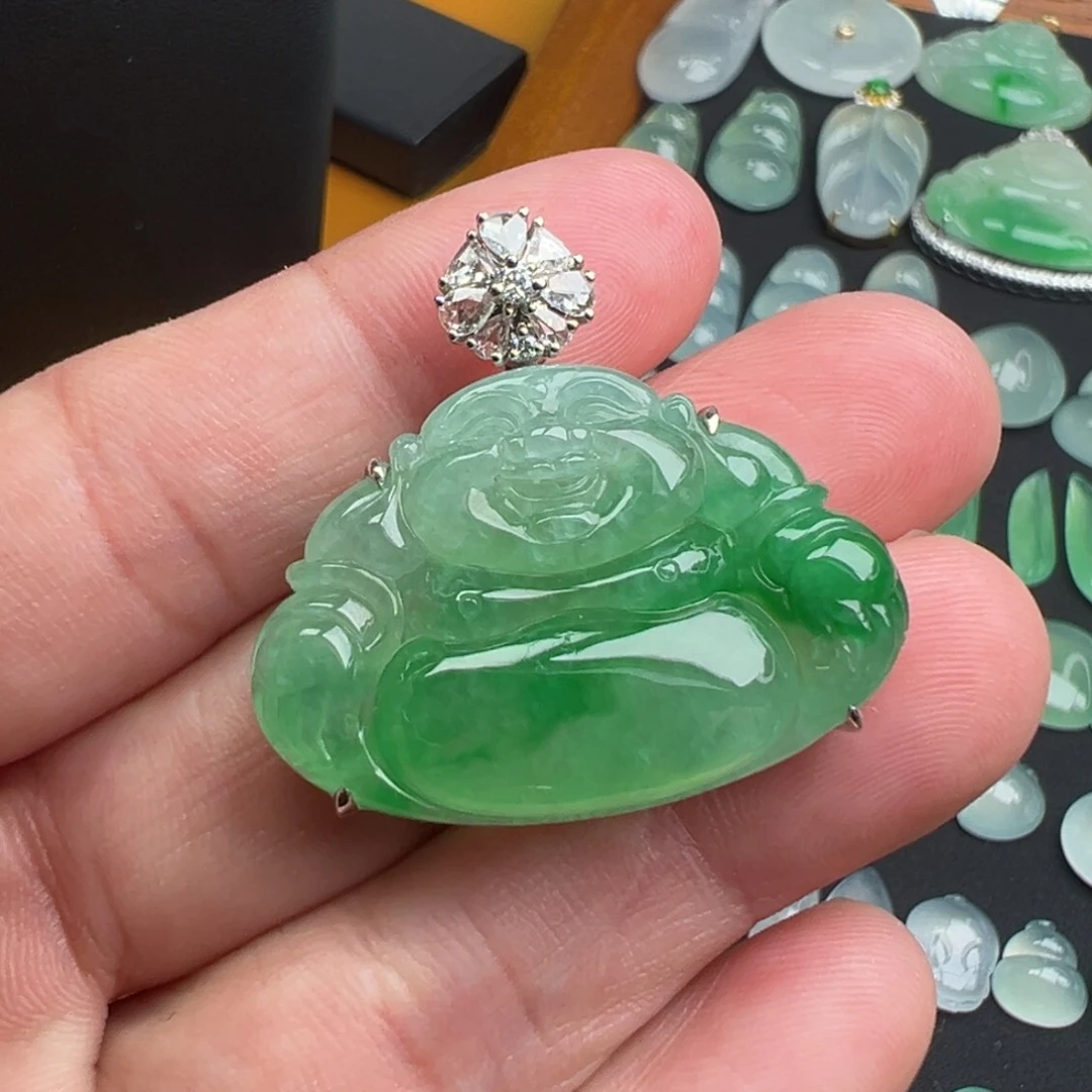 翡翠颈饰18K金镶嵌佛23