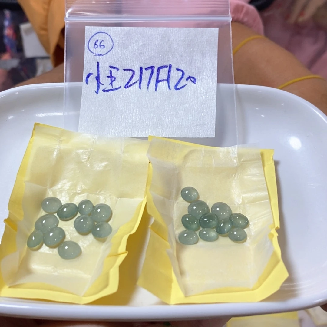 定制翡翠未镶嵌小****?不