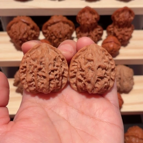 文玩核桃吊坠高桩苹果园