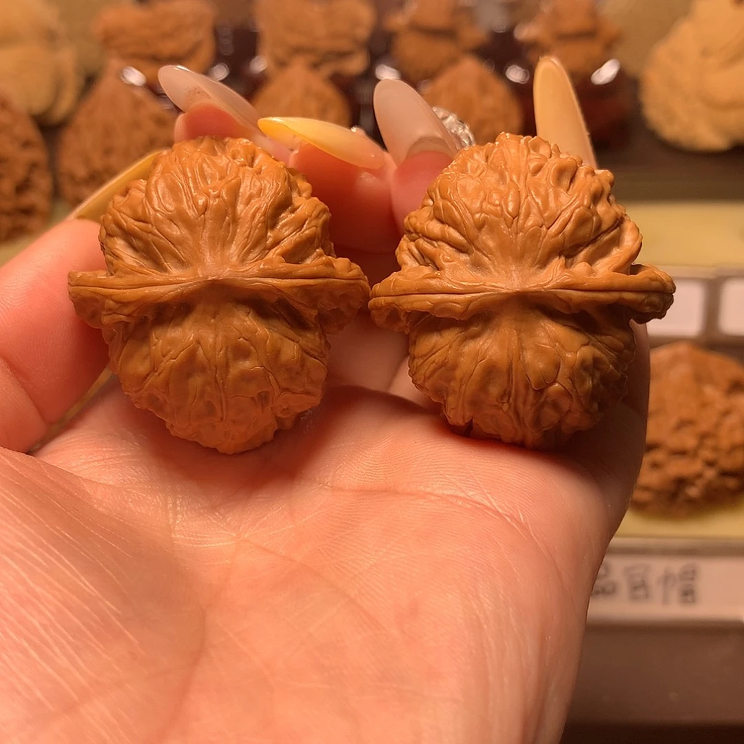 文玩核桃吊坠野狼全品