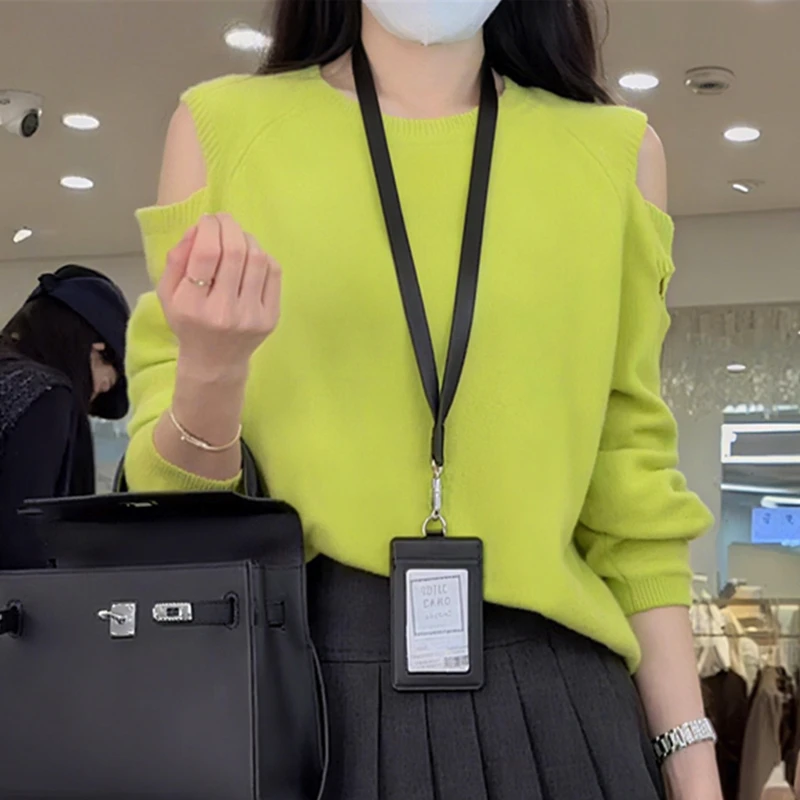 镂空露肩设计感小众针织衫女2025秋冬季新款宽松显瘦打底套头毛衣