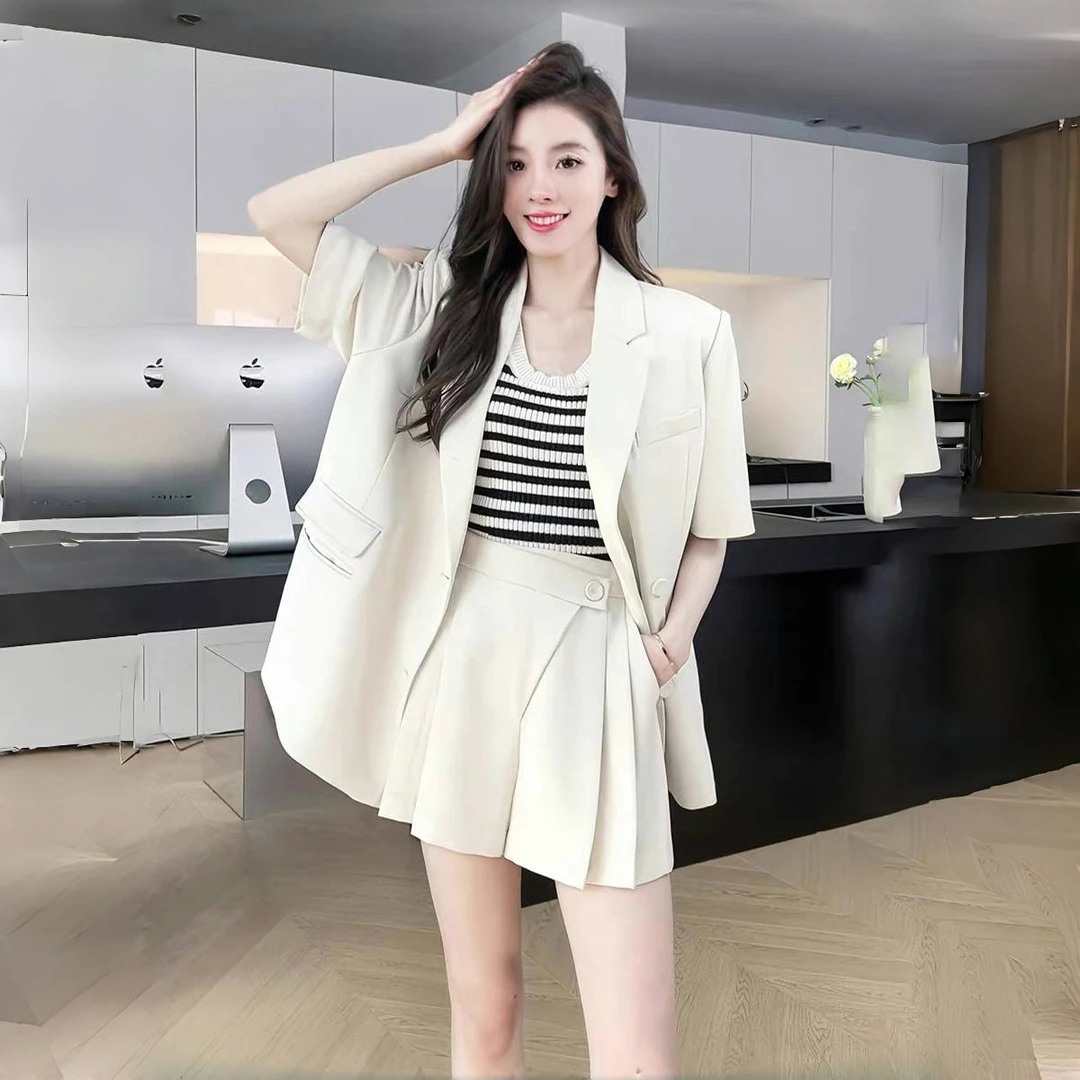 薄款西装套装女夏季小个子2025新款设计感气质显瘦休闲短裤两件套