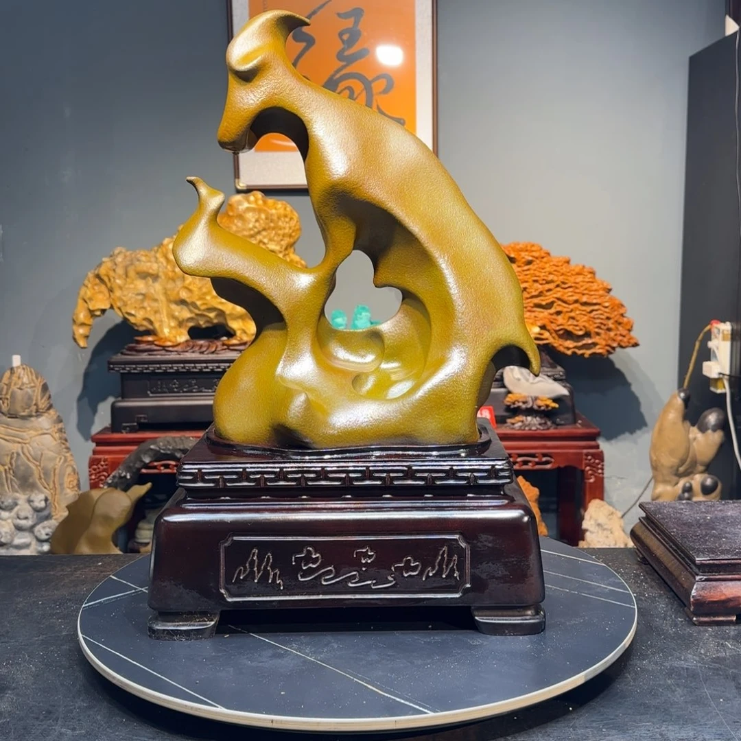 大***山摩尔石羊奇石上一个