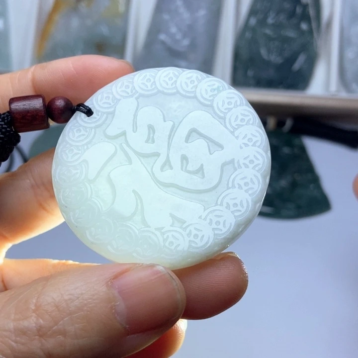 翡翠未镶嵌挂件翡翠