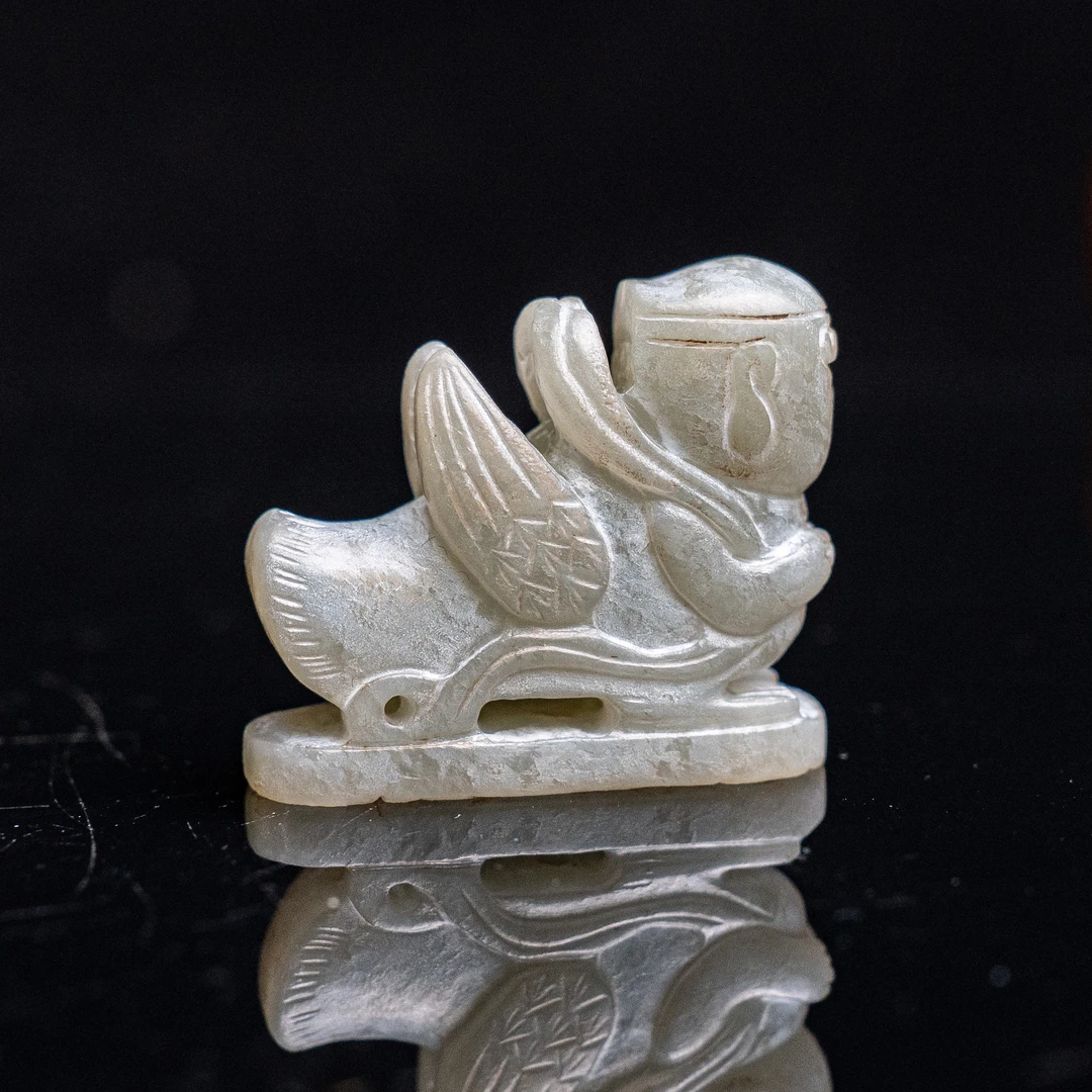 明代和田玉迦楼罗