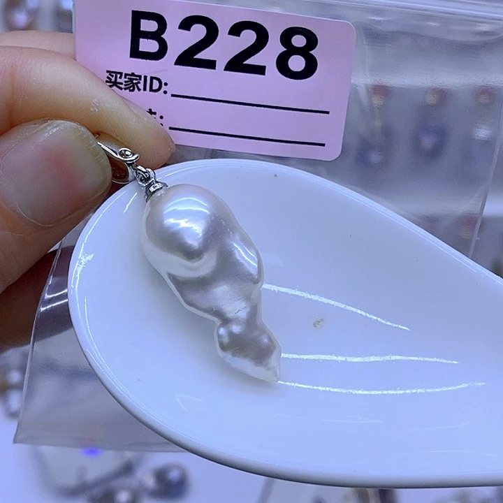 未镶嵌颈饰淡水珍珠