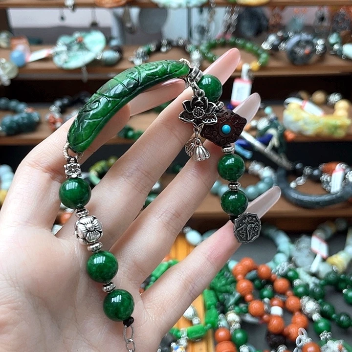 翡翠未镶嵌手链饰品