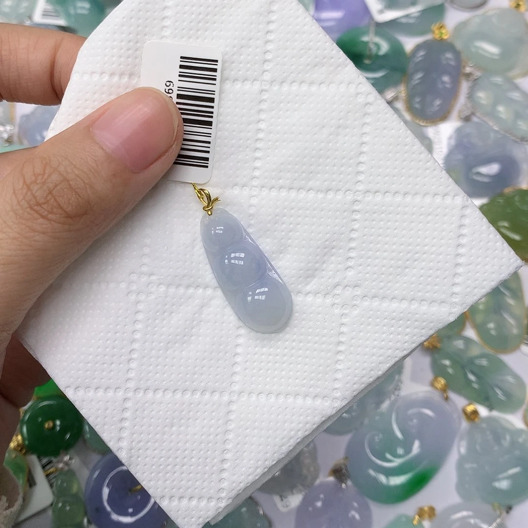颈饰18K金镶嵌翡翠