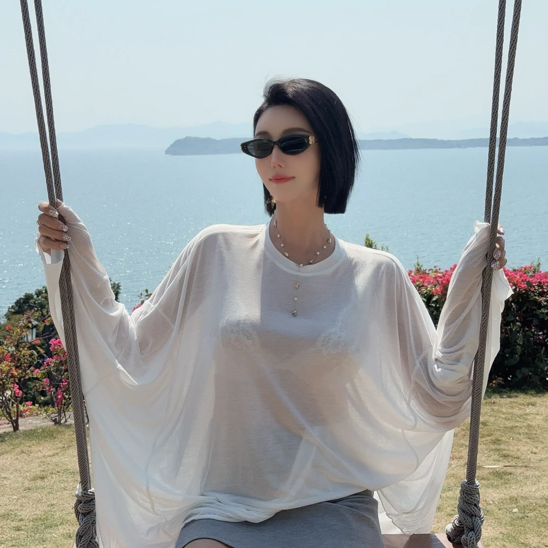 DOUWU【太阳女孩】红白两色净版圆领长袖薄纱大宽版上衣SY13485