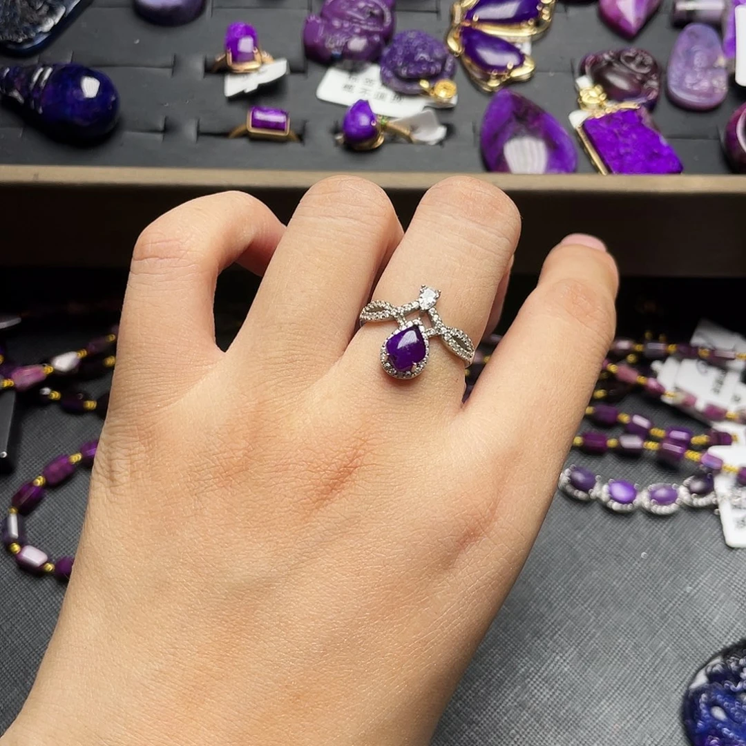 银S925镶嵌苏纪石（舒俱来）戒指