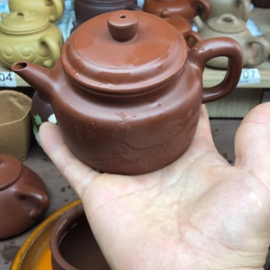 茶壶紫砂小红泥得中210豪升左右有瑕疵
