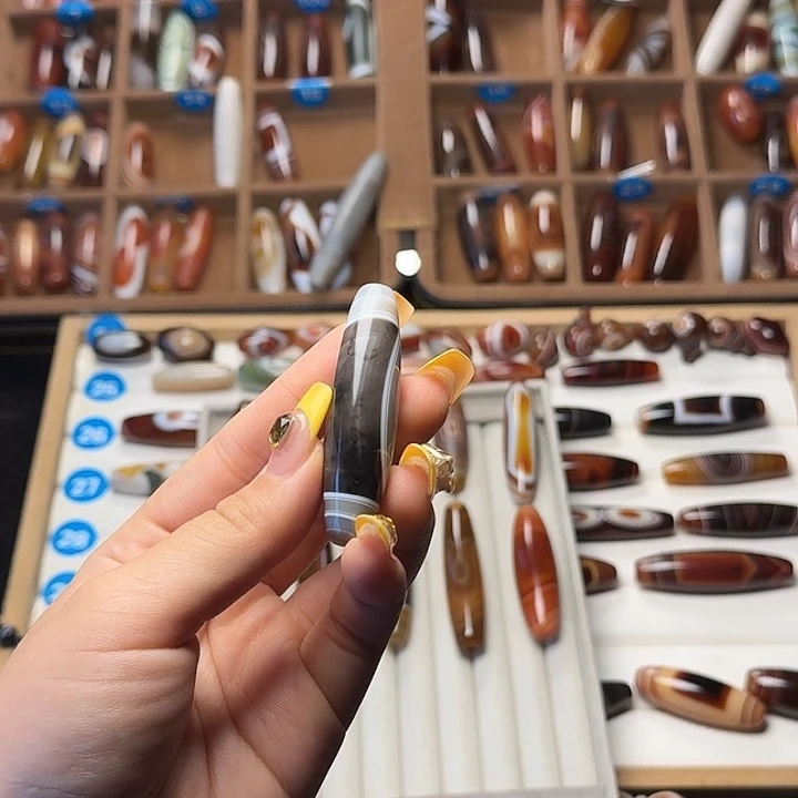 玛瑙/玉髓颈饰合金兔**啊