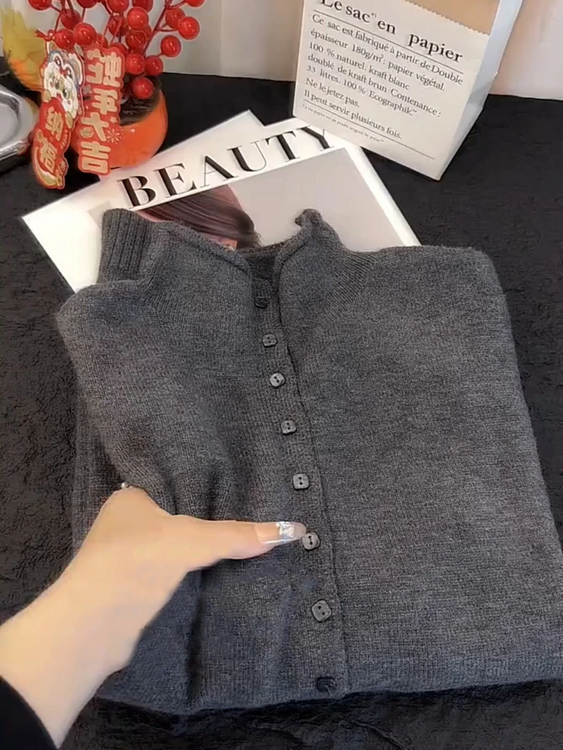 今年流行洋气减龄时尚慵懒风软糯毛衣设计高级感灰色立领针织衫秋