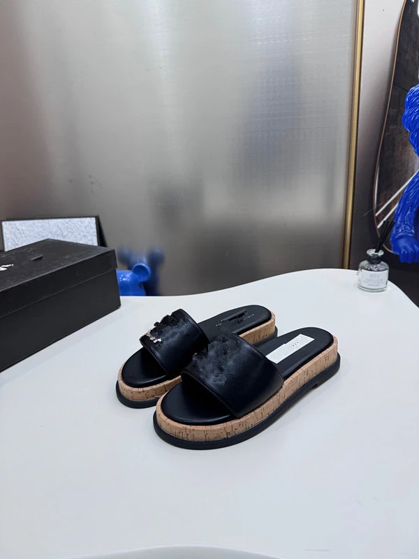 2025新款爆款小香风厚底拖鞋百搭休闲网红外穿韩版平底夏季舒适