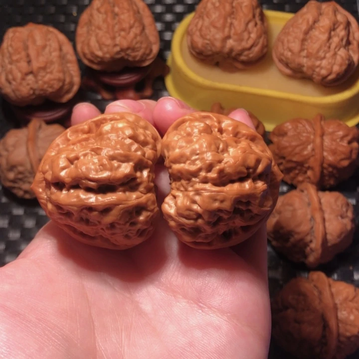 迈****文玩核桃把件三角蛙