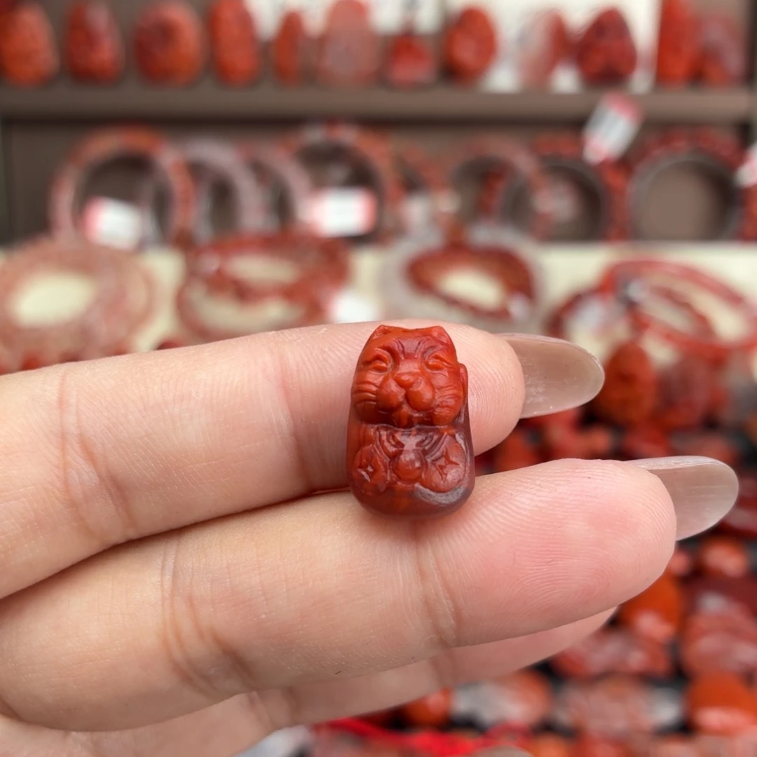 南红玛瑙未镶嵌颈饰吊坠孔招财猫