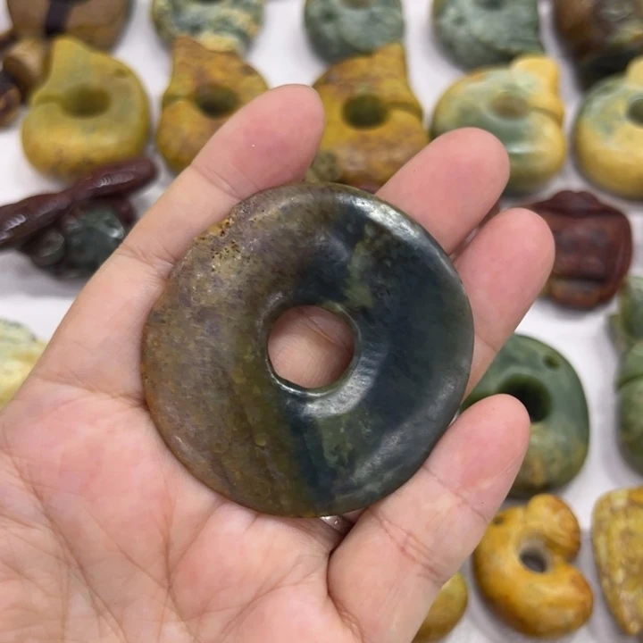 岫岩河磨玉（透闪石质玉）未镶嵌珠宝奇石