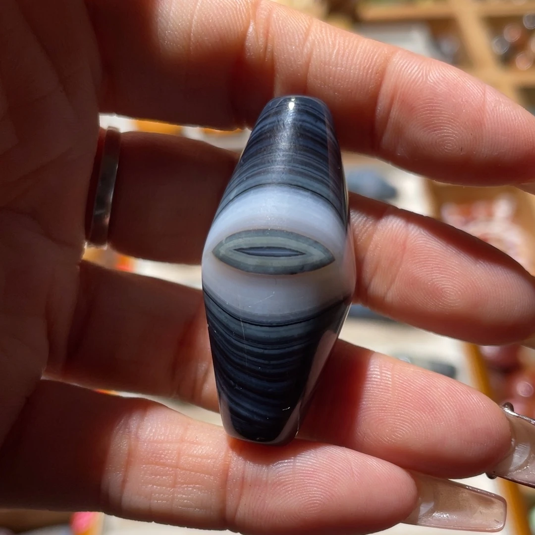 佛***系玛瑙/玉髓未镶嵌珠宝半成品