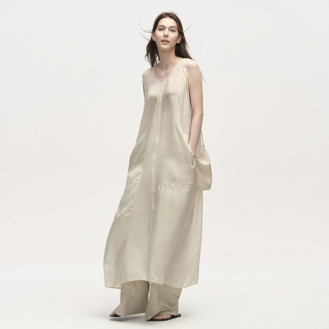 白弓BAIGONG/2025新款清透感铜氨丝U领背心连衣裙53715XA