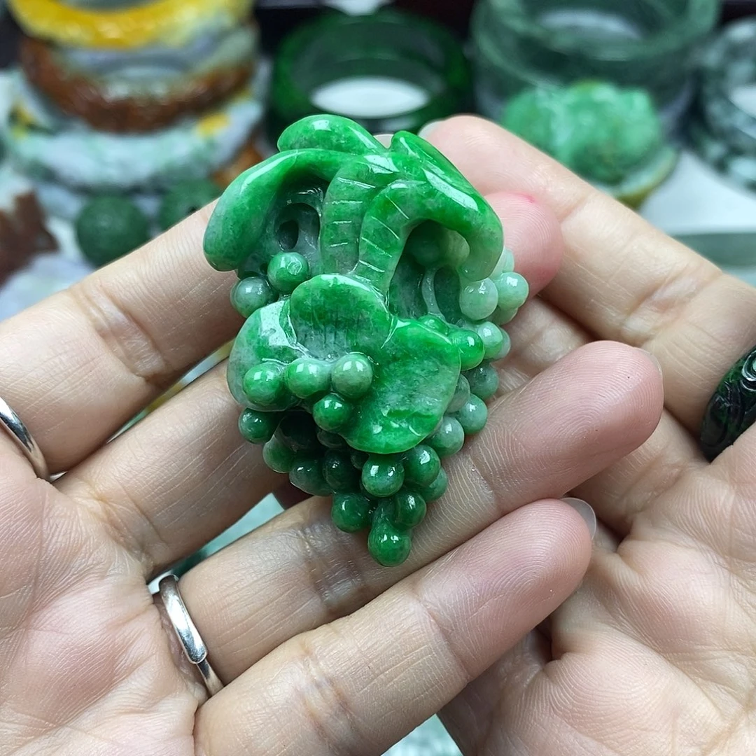 颈饰未镶嵌翡翠完***@牌子