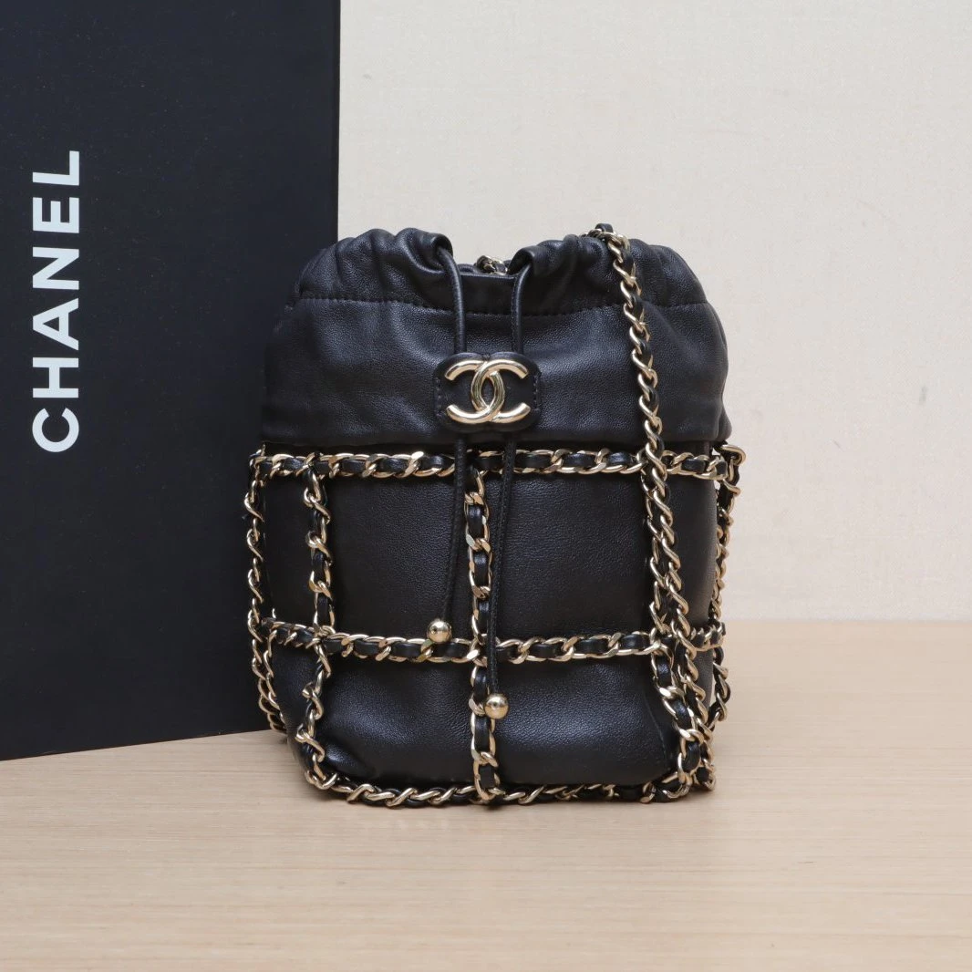 99新 Chanel/香奈儿 【黑黑】21C 网格链条抽绳水桶包 黑色 30开