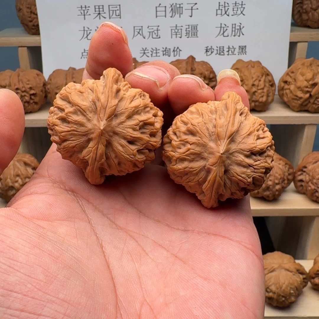 在***练吊坠文玩核桃龙脉狮子头
