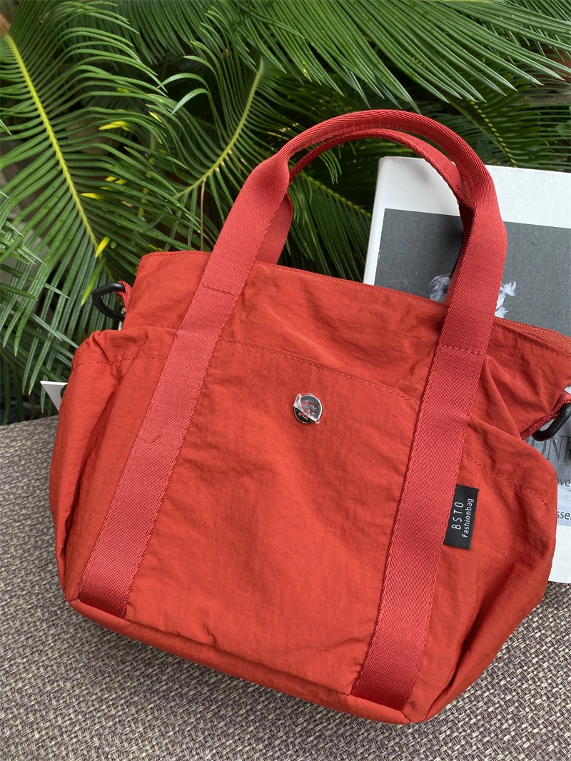 直播间同款韩版手拎包时尚女单肩斜挎包轻便简约休闲包通勤便携