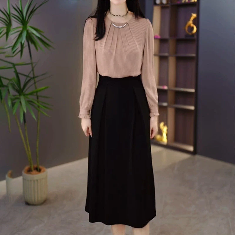 高档提花缎面料假两件连衣裙女秋季2025新款洋气修身显瘦礼服裙子