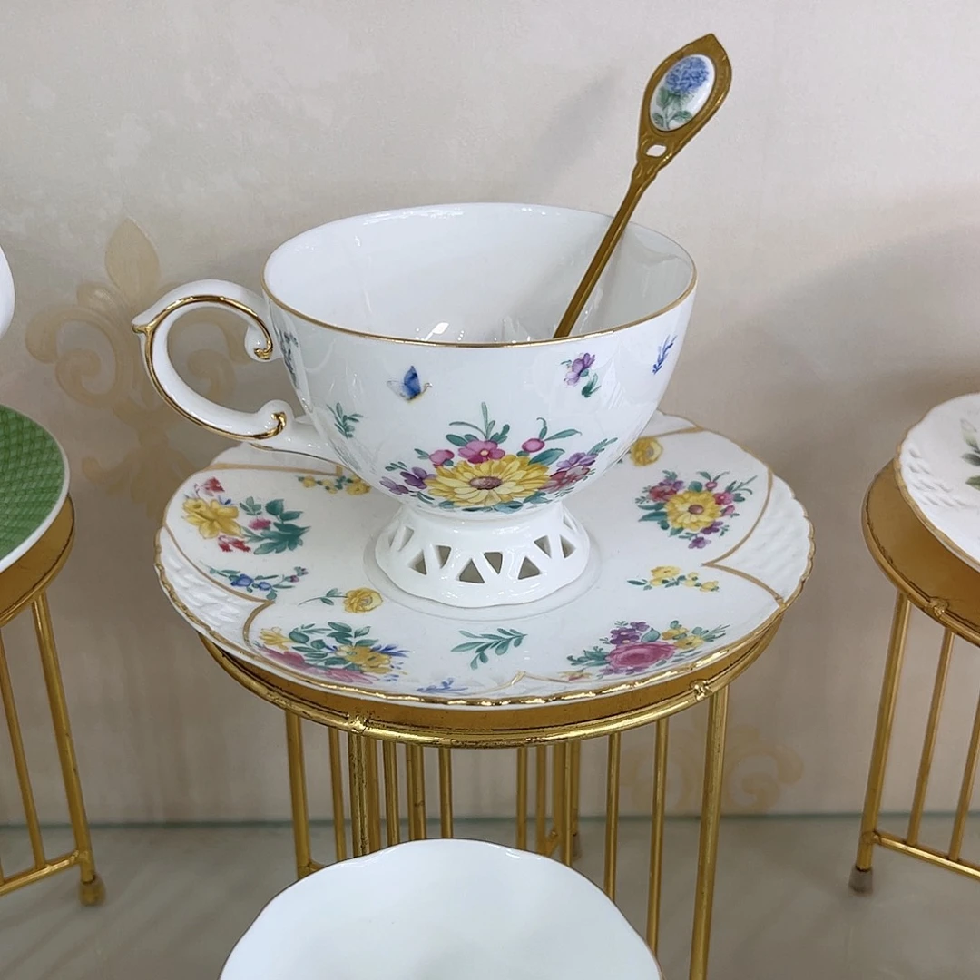 36%以上骨粉骨瓷杯碟配金勺