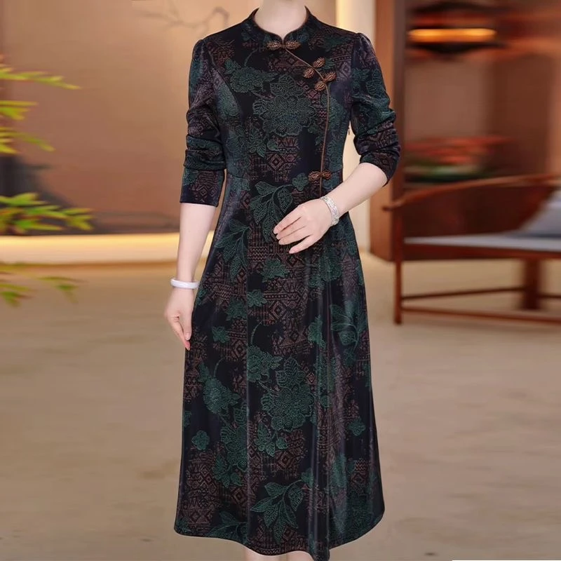 2025款秋季遮肉显瘦改良旗袍裙中老年气质妈妈装连衣裙