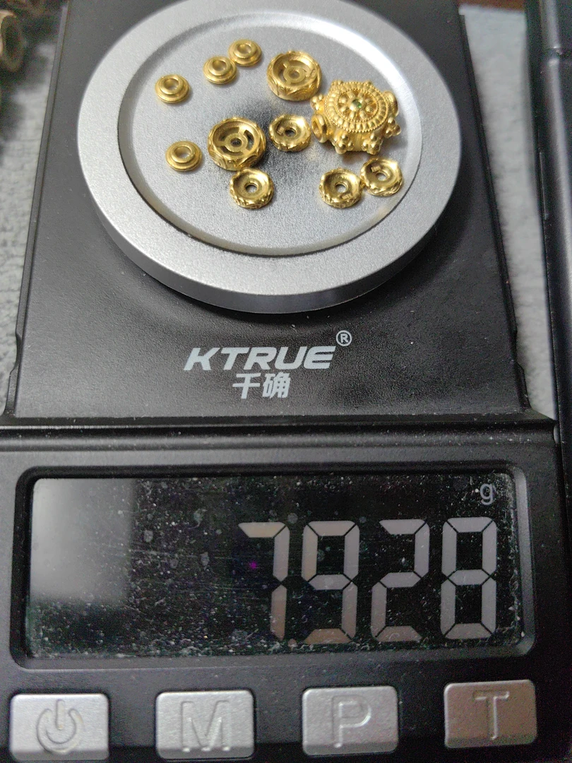 足金999万向轴背云黄金手串配饰