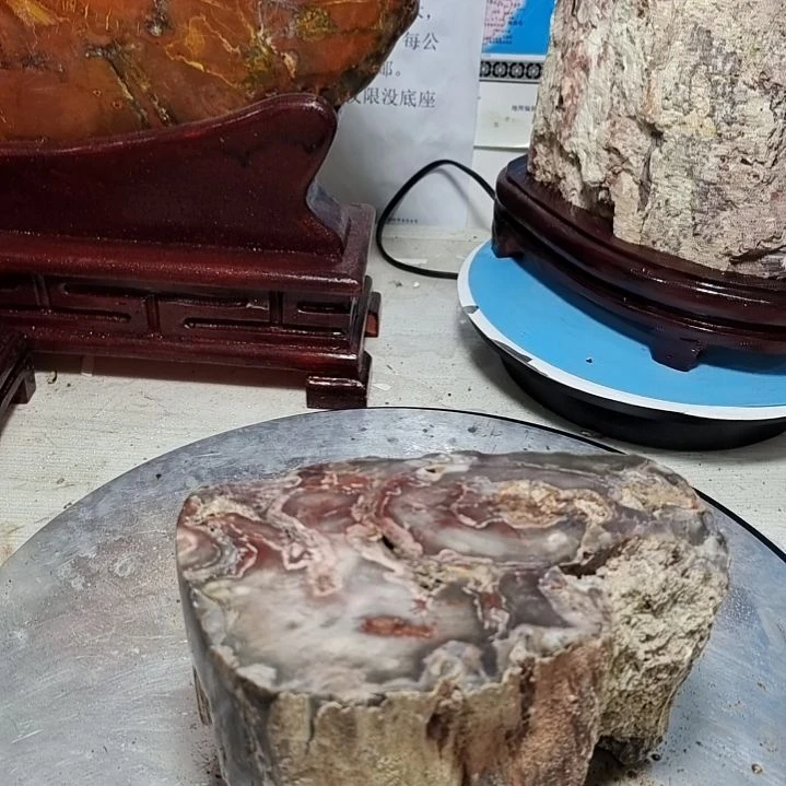小***福石材新疆奇台硅化木 木化石，树化石，树化玉。
