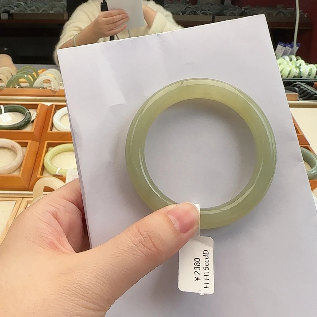 和田玉未镶嵌手镯51