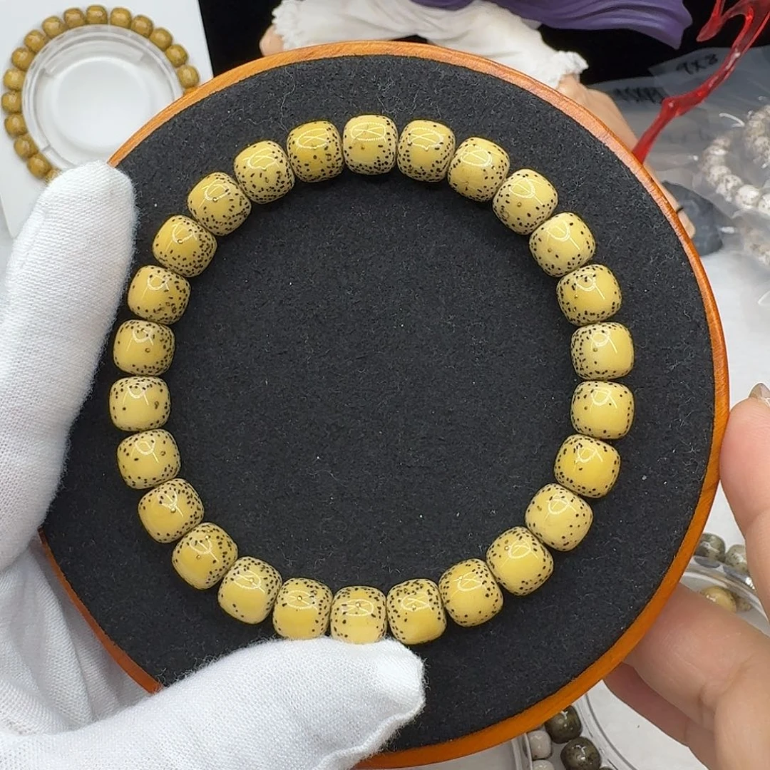 星月菩提手串奶油黄卡9正月侧留白